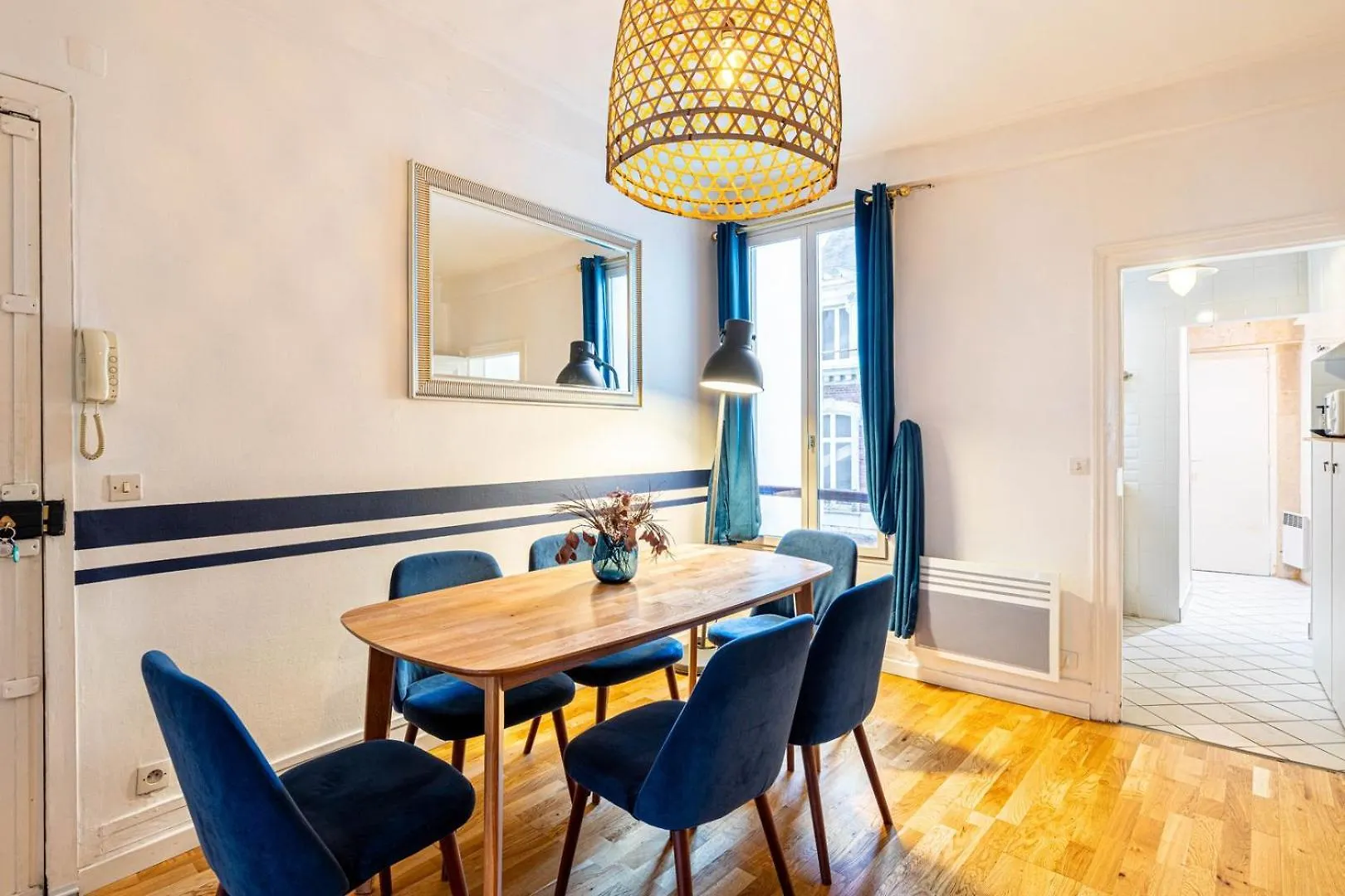 Lägenhet Guestready - Bel A Deux Pas Des Champs-elysees Paris